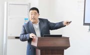 吉林大学博士生导师杨印生教授应邀来我校讲学